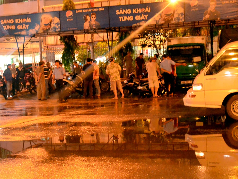 Hiện trường vụ nổ súng ở Bến xe Miền Đông. 